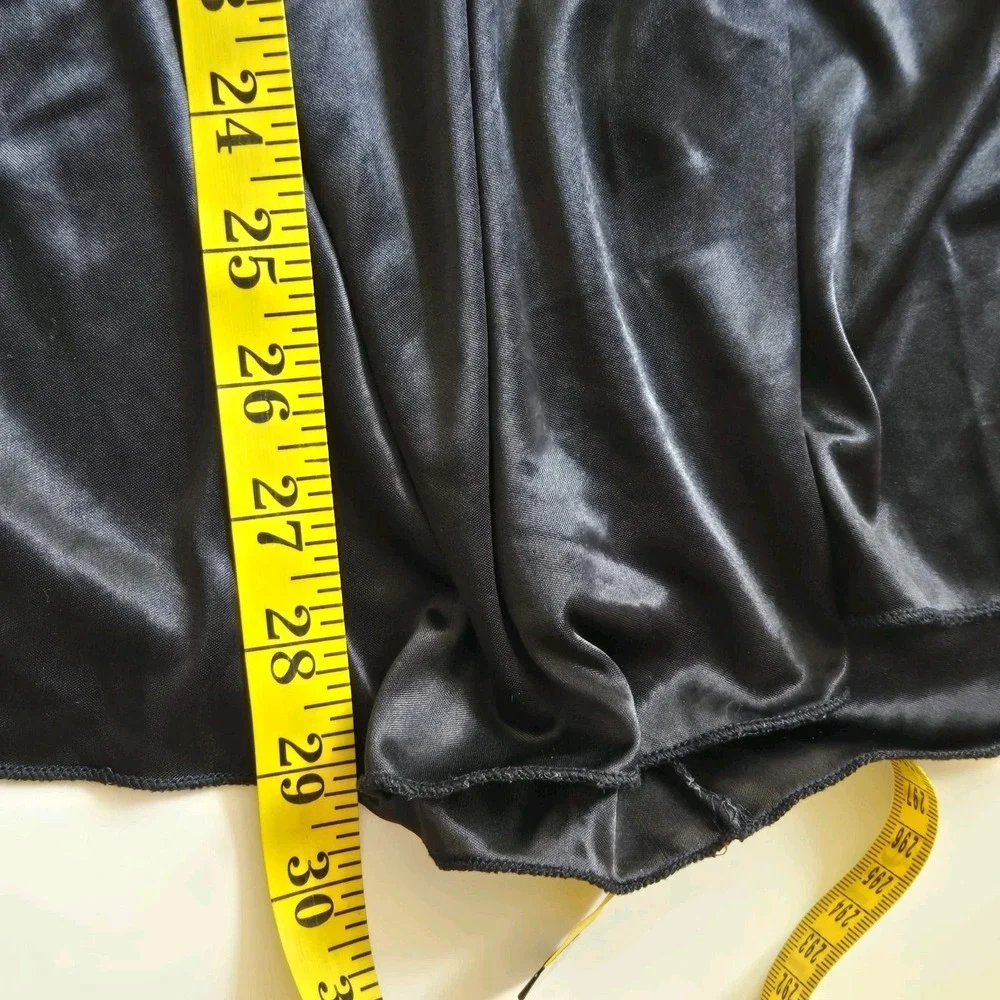 Charlotte Russe Vintage Black Long Shirt Tunic Top Size Large Low Open Back - Picture 9 of 9